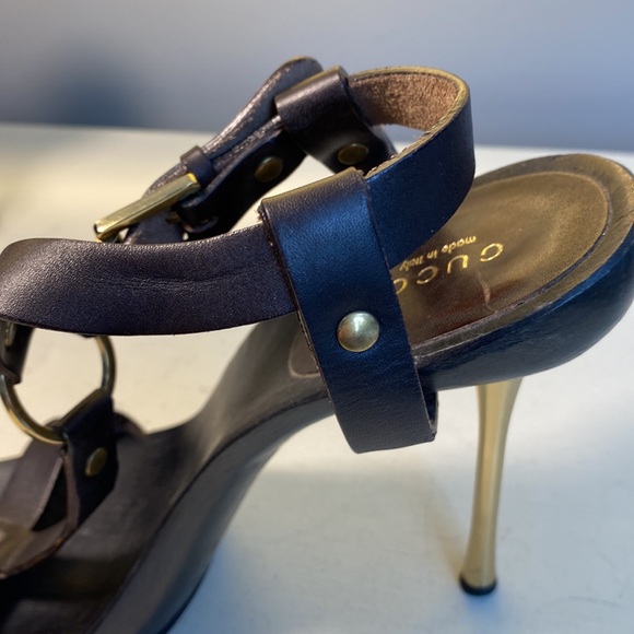 VINTAGE GUCCI! Dark brown bridle strap leather. Golden hardware & heels. - Picture 12 of 14